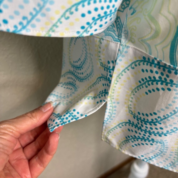 Chico's Size 1 White Blue Paisley Print Top Women's Size Medium - Picture 7 of 12